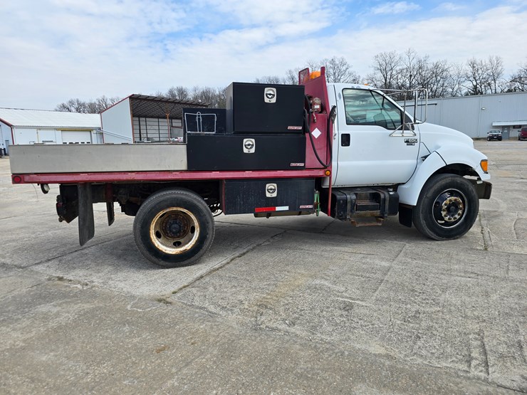 2000-ford-2000-image-12