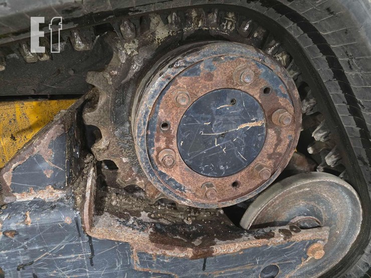 2020-jcb-3ts-8t-image-25