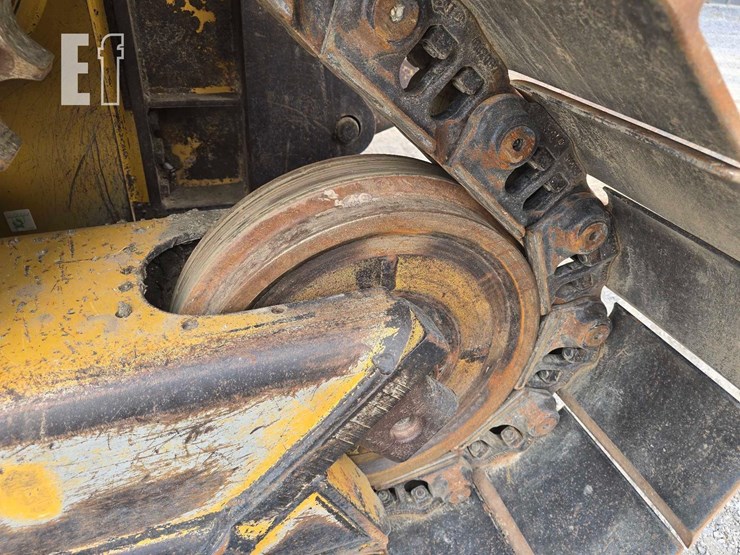 2019-caterpillar-d6-xe-lgp-image-33