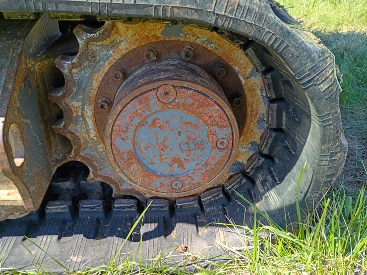 2011-takeuchi-tb285-image-71