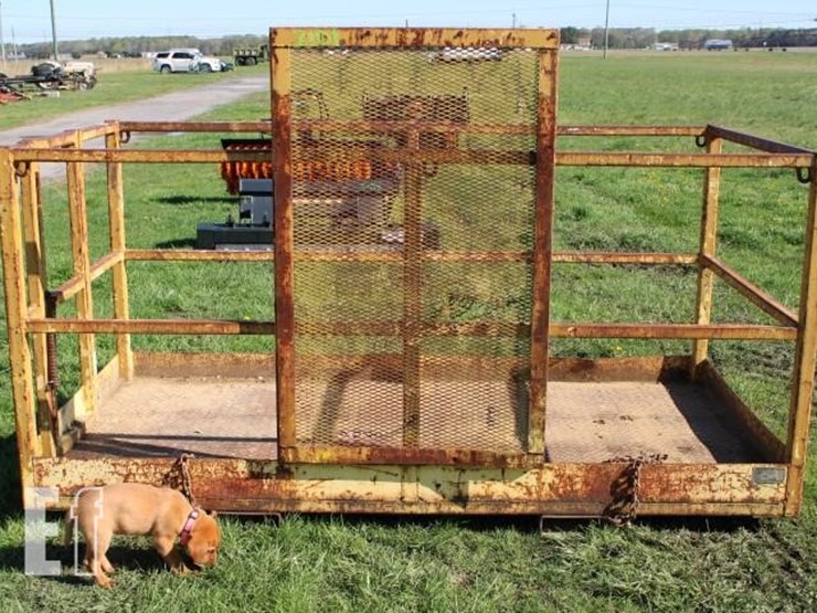 #3101-used-4x8-manlift-cage-with-forklift-pockets-image-1