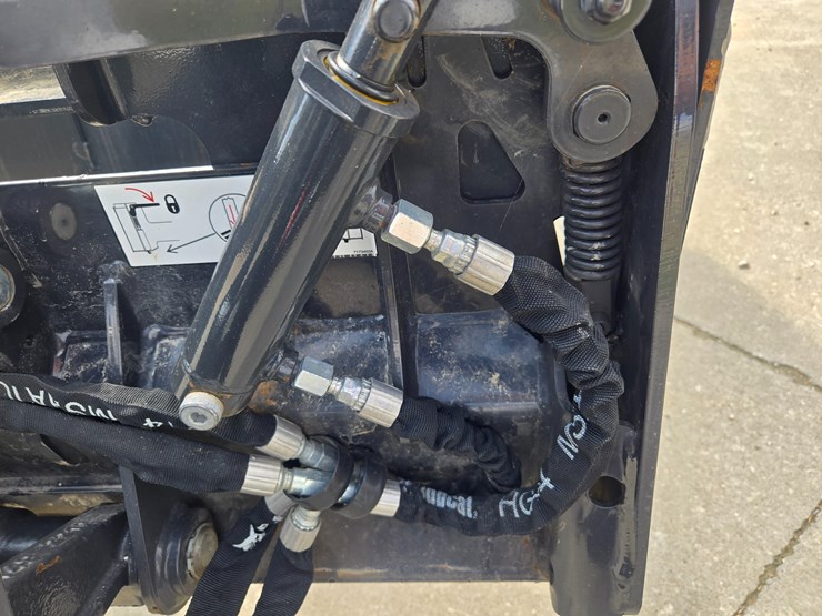 2023-bobcat-l28-image-46