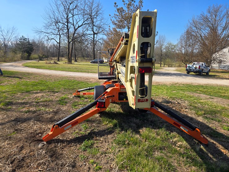 jlg-t350-image-12