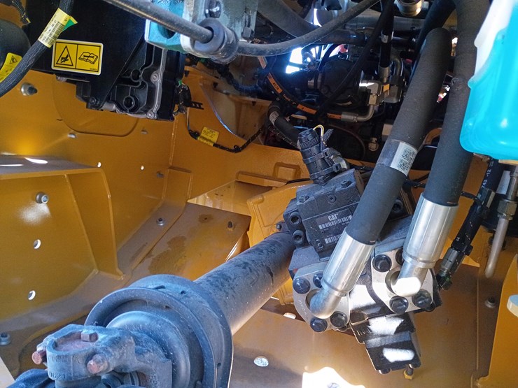 2023-caterpillar-910-image-64