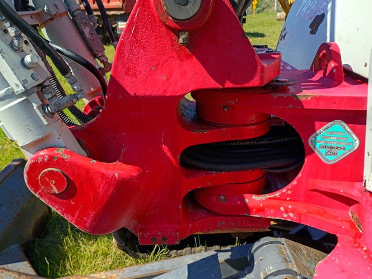 2011-takeuchi-tb285-image-49