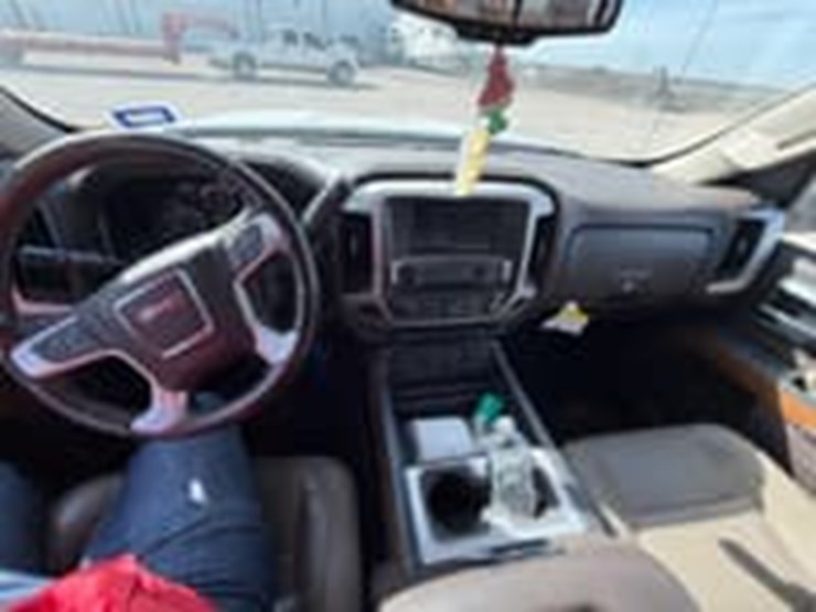 2018-gmc-sierra-1500-image-11