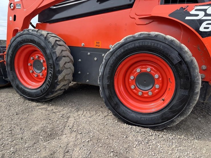 2018-kubota-ssv65-image-15