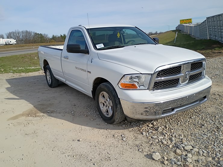 2012-dodge-1500-image-13