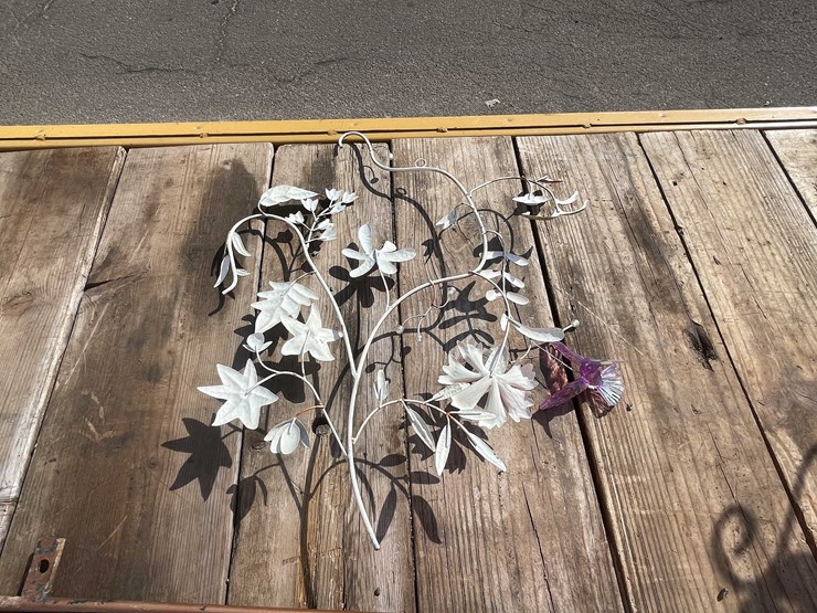 #7026-•-(8)-pieces-yard-art-decorations-(o4)-image-21