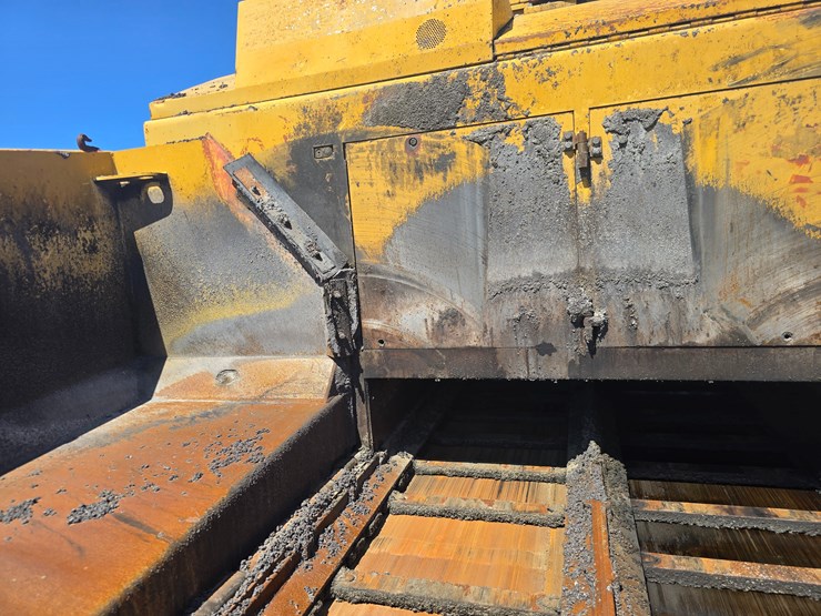 2006-caterpillar-ap-1000d-image-39