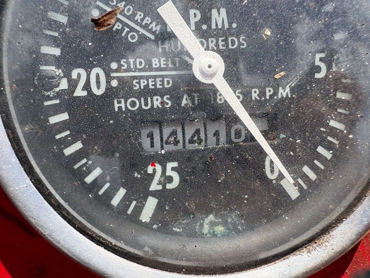 massey-ferguson-mf135-image-12