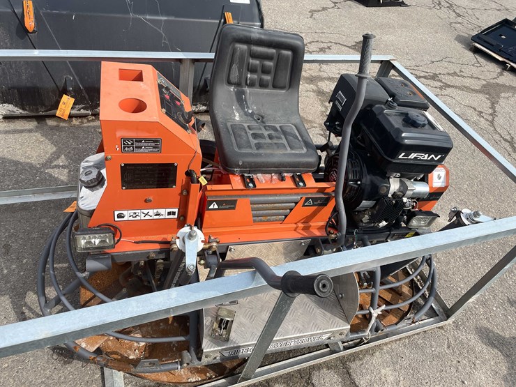 #7057-•-unused-ride-on-concrete-trowel-(o9)-image-1