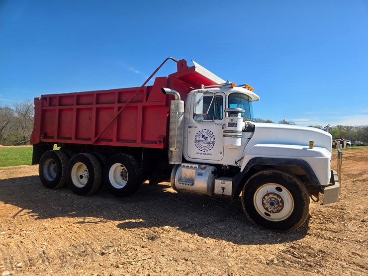 1998-mack-rd688s-image-23