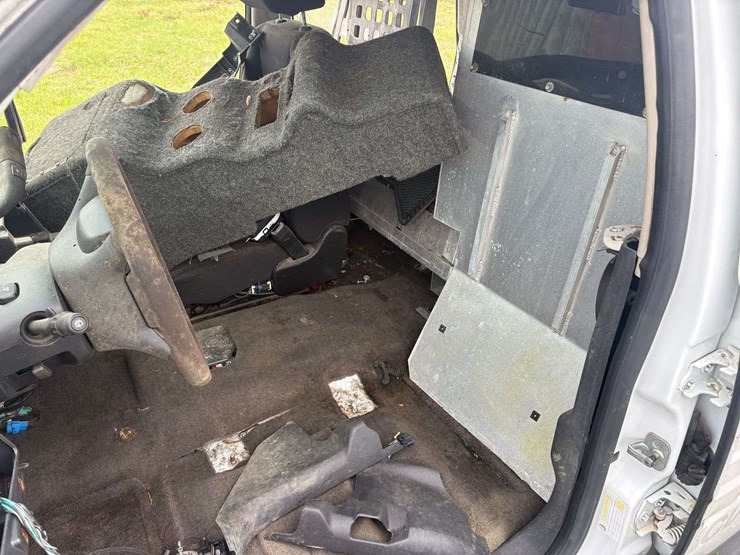 2010-chevrolet-tahoe-image-13