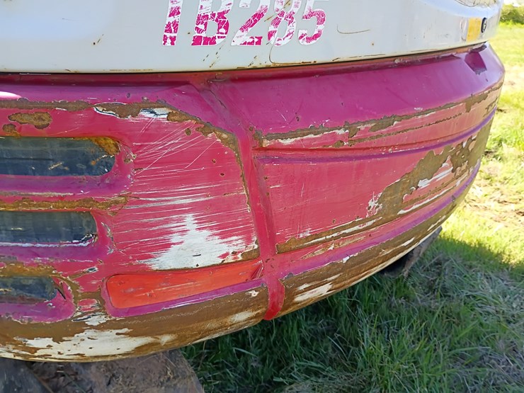 2011-takeuchi-tb285-image-91