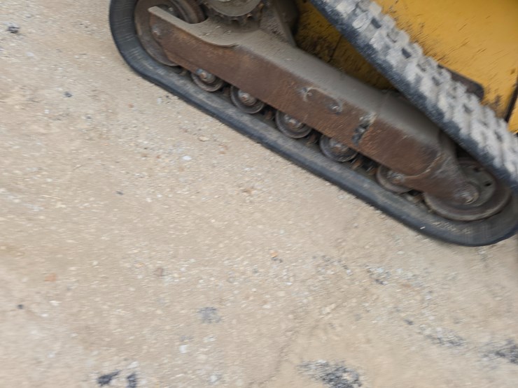 #22607-•-2008-deere-332t-skid-steer-image-28