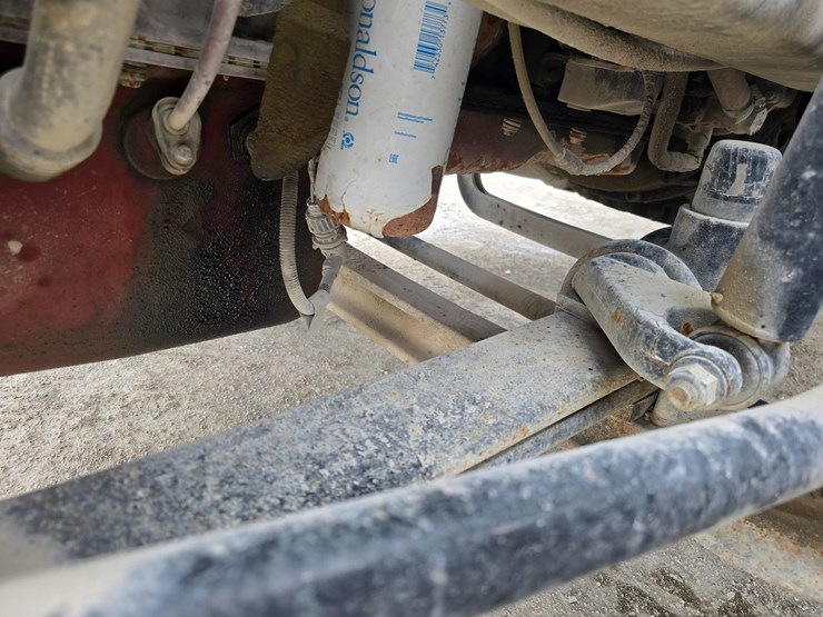 #22593-•-2016-mack-cxu613-pinnacle-sleeper-truck-image-26