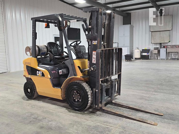 2021-caterpillar-gp25n-image-2