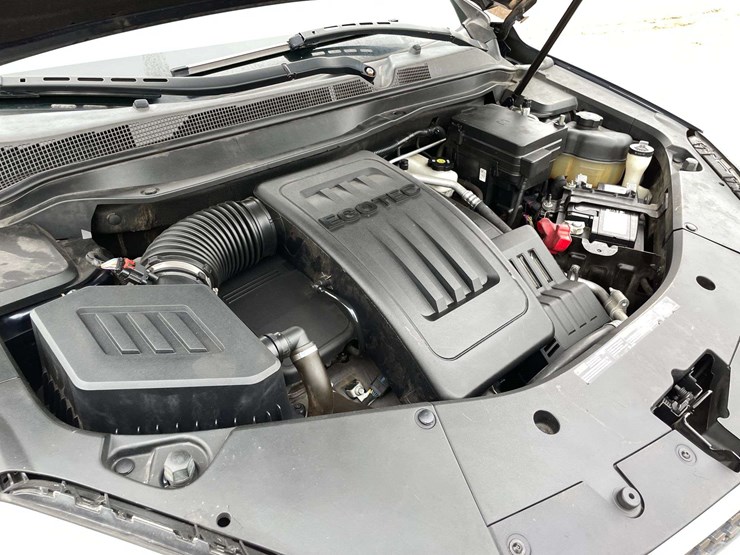 2015-chevrolet-equinox-lt-image-8