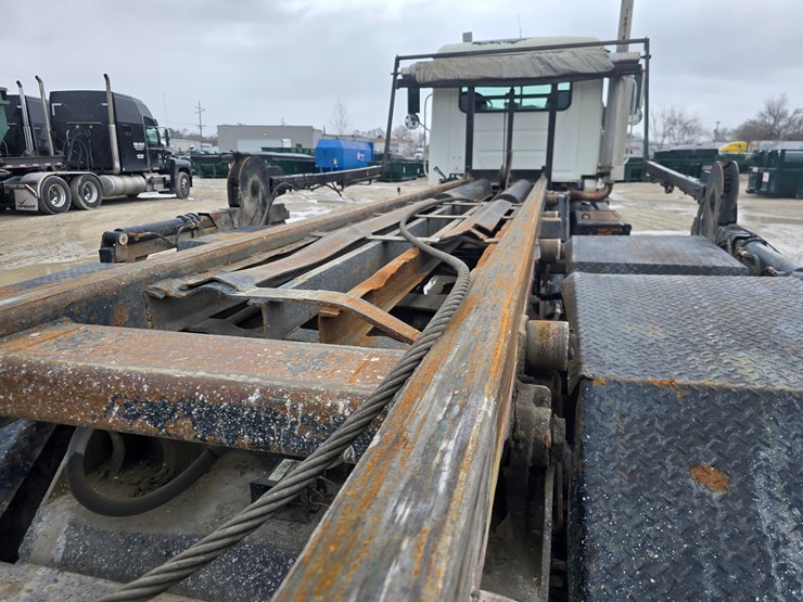 #22591-•-2007-mack-cv713-granite-roll-off-truck-image-80