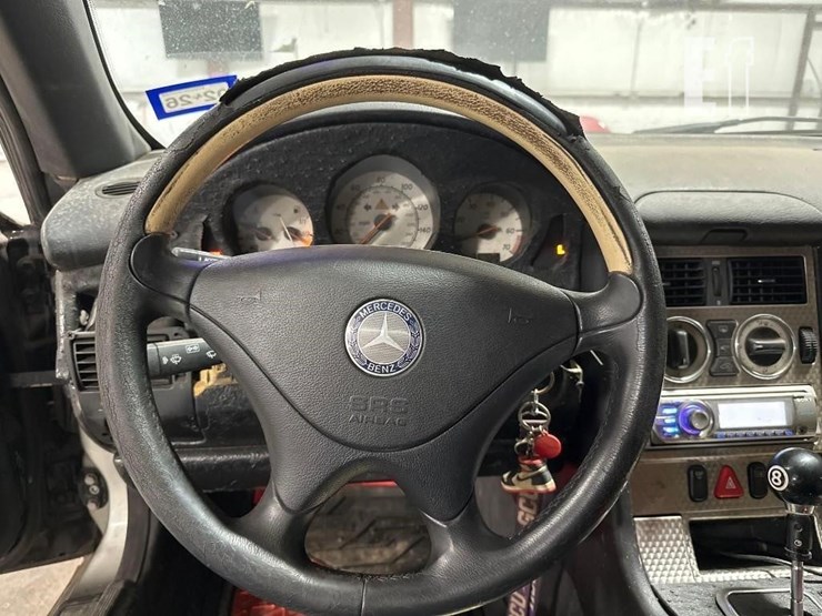 2003-mercedes-benz-slk320-image-9