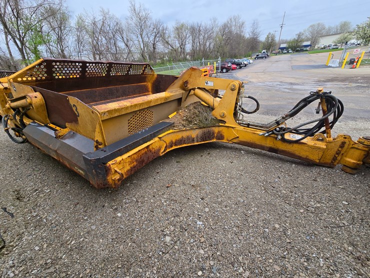 2006-deere-1812c-image-18