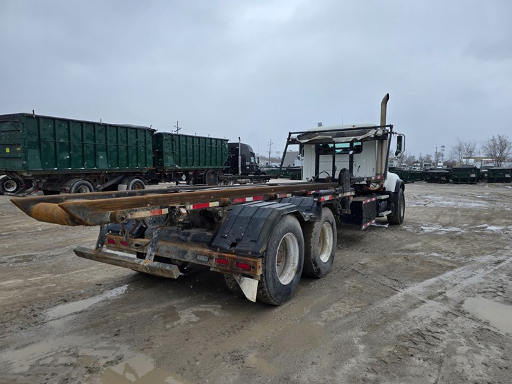 #22590-•-2007-mack-cv713-granite-roll-off-truck-image-12