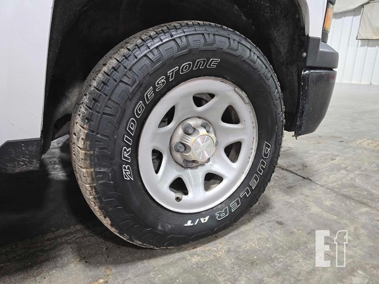 2015-chevrolet-silverado-1500-image-22