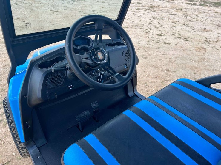 2023-bintelli-6-seater-electric-golf-cart-w/-on-board-charger-(186-miles-showing)-image-11