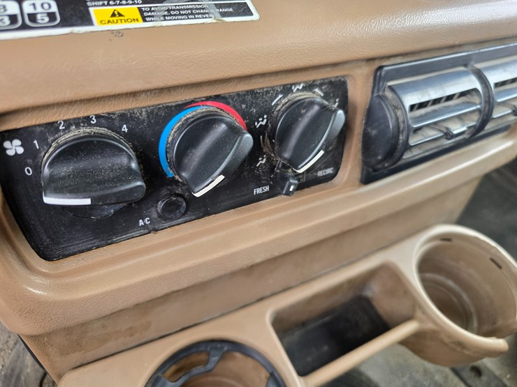 #22591-•-2007-mack-cv713-granite-roll-off-truck-image-54