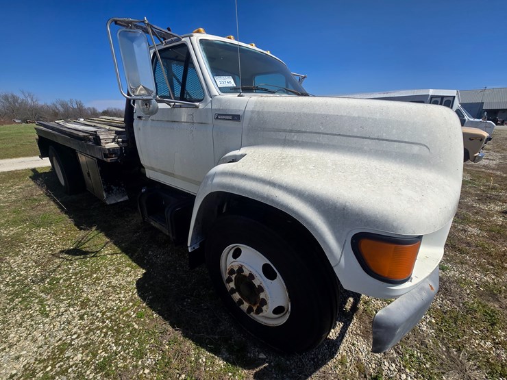 1997-ford-f700-image-13