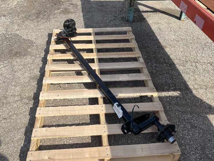 #7008-•-trailer-axle-(o4)-image-3