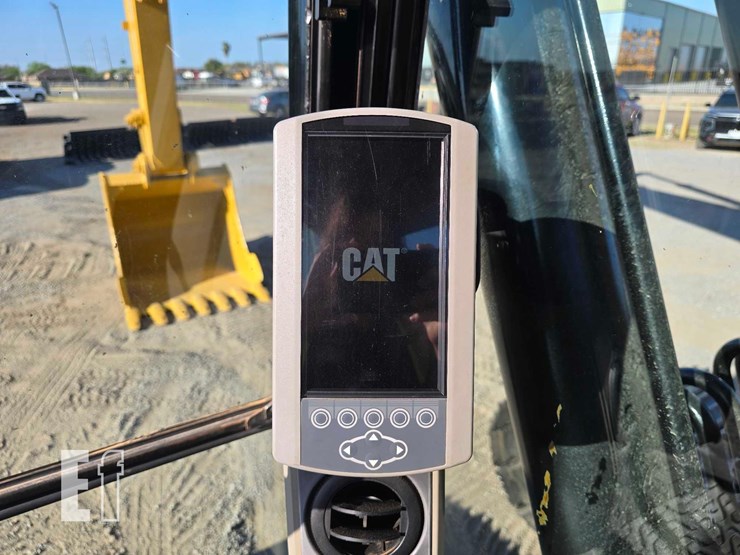 2017-caterpillar-326fl-image-19