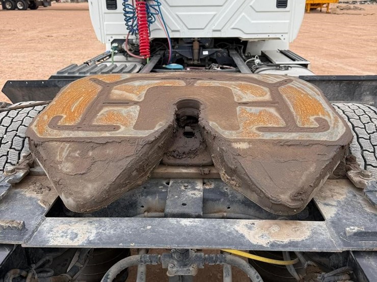 2016-international-durastar-4400-image-9