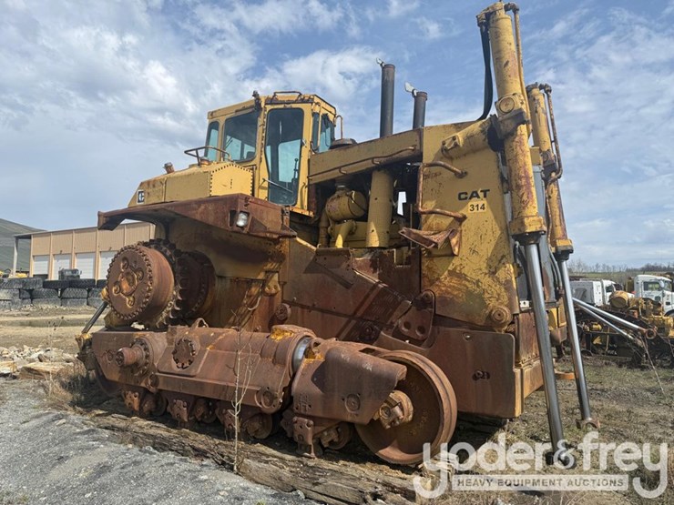 1982-caterpillar-d10-image-1