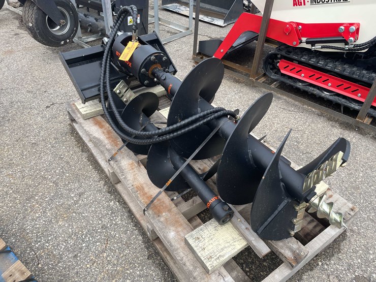 #7051-•-unused-starvox-mini-skid-steer-post-hole-auger-(o10)-image-4