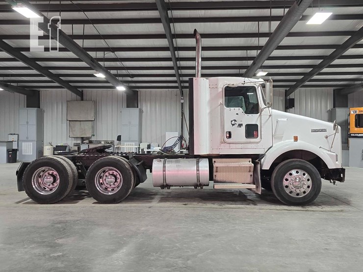 2003-kenworth-t800-image-6