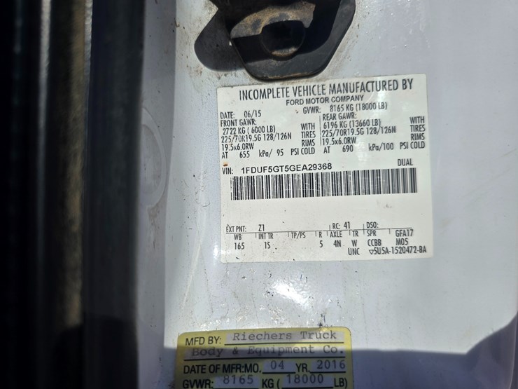 2016-ford-f550-image-35