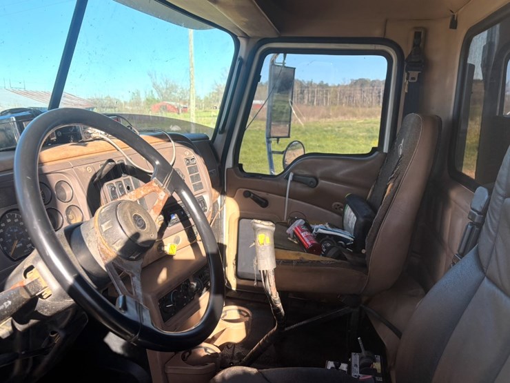 2004-kenworth-t800-image-9