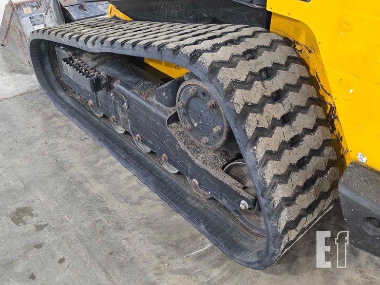 2021-jcb-3ts-8t-image-27