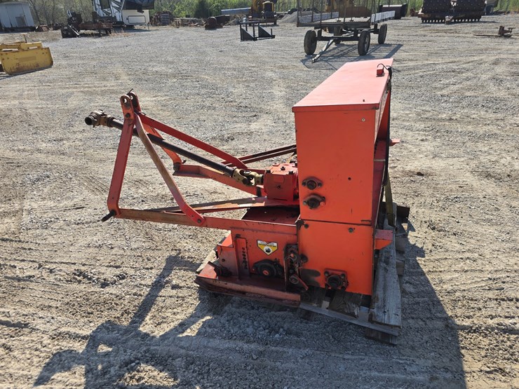 #22635-•-jacobsen-5602-pto-overseeder-/-aerator-image-4