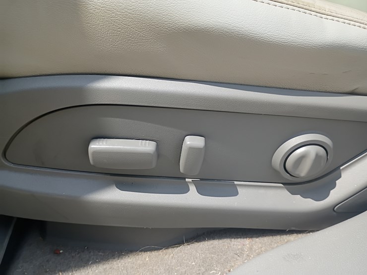 2017-gmc-acadia-image-30