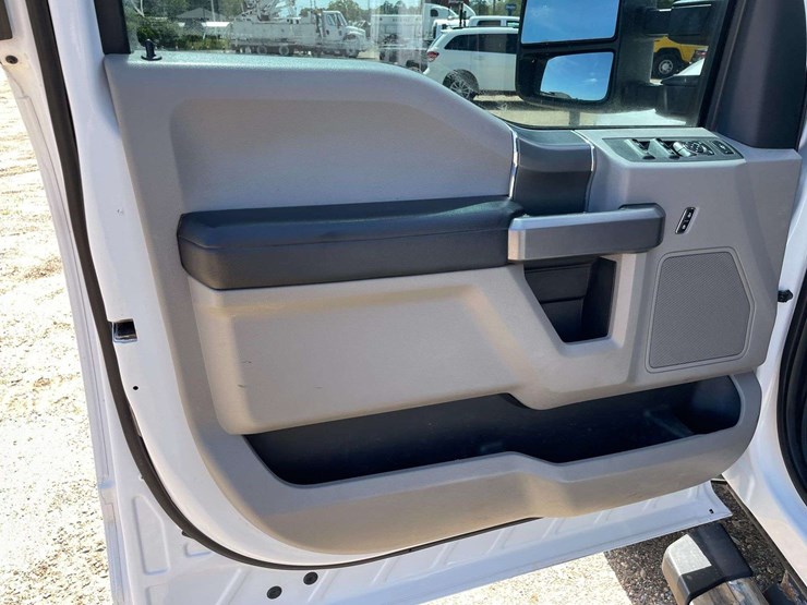 2018-ford-f250-image-9