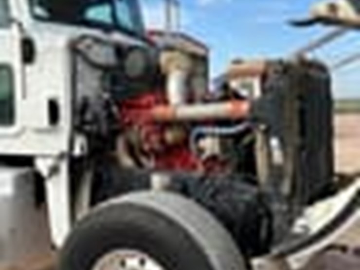 2013-peterbilt-367-image-7