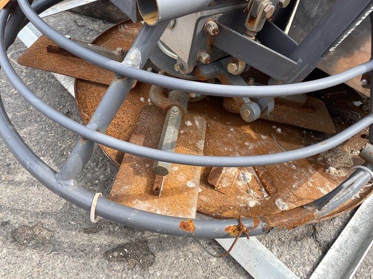 #7057-•-unused-ride-on-concrete-trowel-(o9)-image-7
