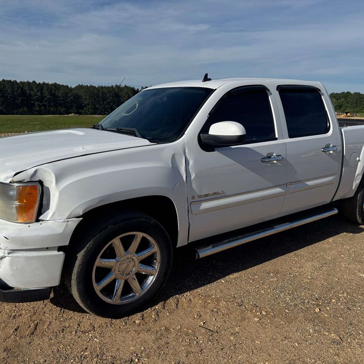 2007 GMC SIERRA 1500 DENALI