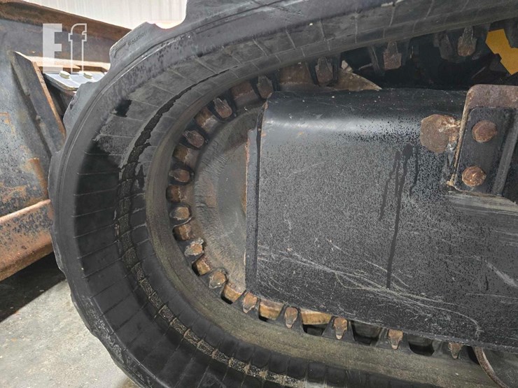 2021-jcb-3ts-8t-image-21