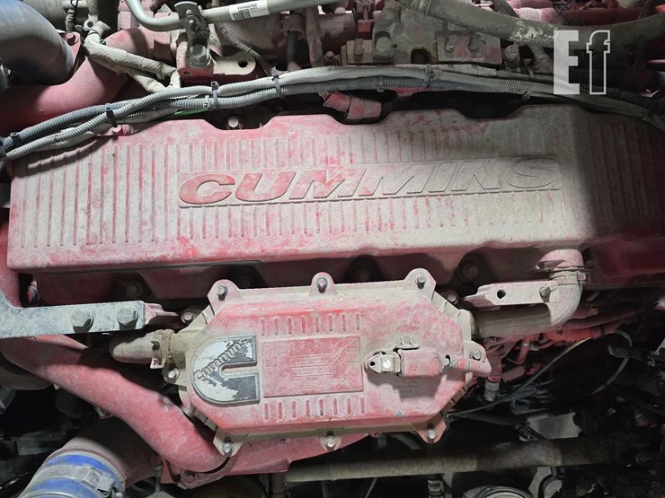 2017-peterbilt-367-image-23