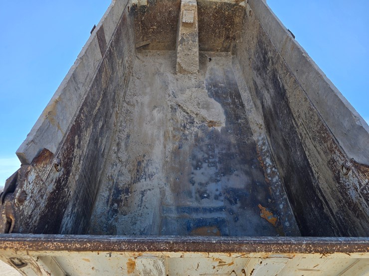 2001-mack-rd688s-image-59