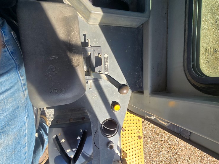 2004-deere-755c-image-50